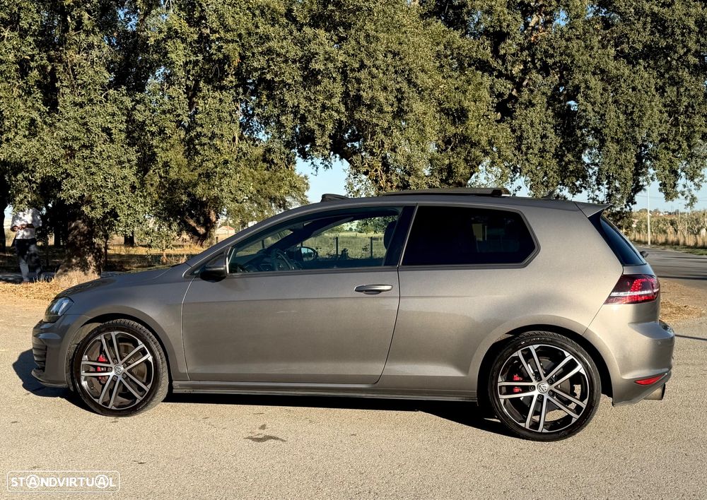 VW Golf 2.0 TDI GTD - 8