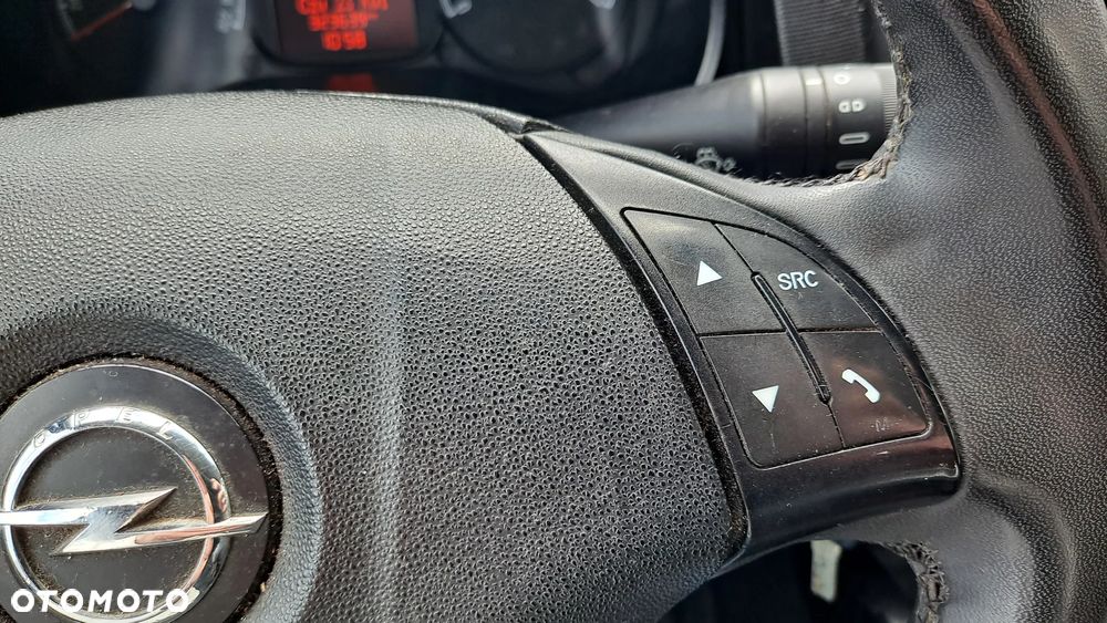 Opel COMBO - 24