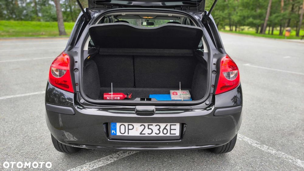 Renault Clio - 19
