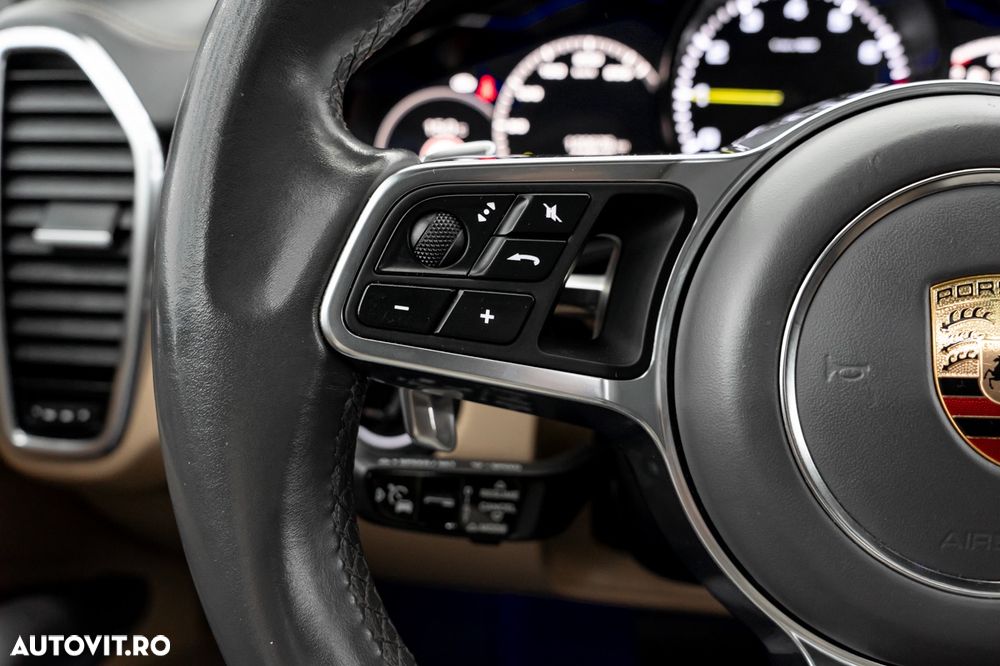 Porsche Cayenne E-Hybrid Tiptronic S - 31