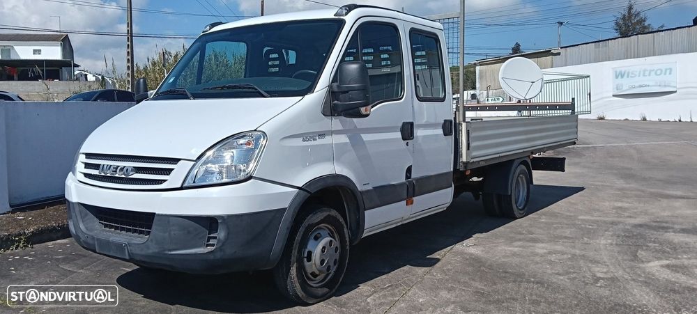 Iveco Daily Chasis Cabina Cabina dupla - 1