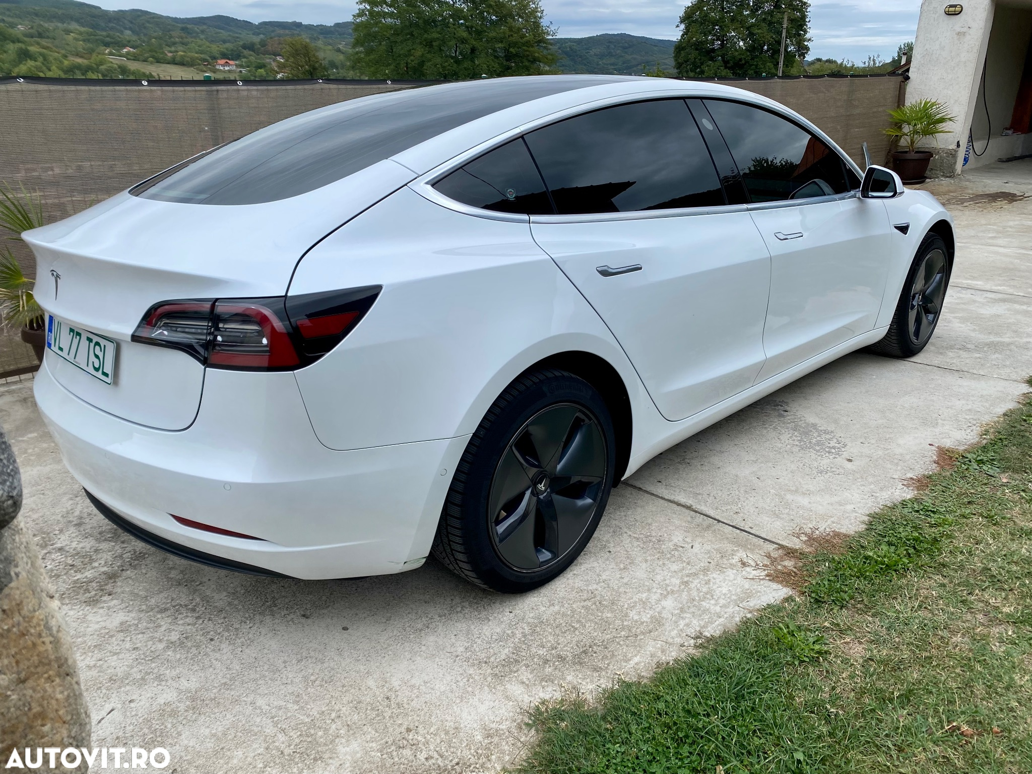 Tesla Model 3 Standard Reichweite Plus Hinterradantrieb - 4