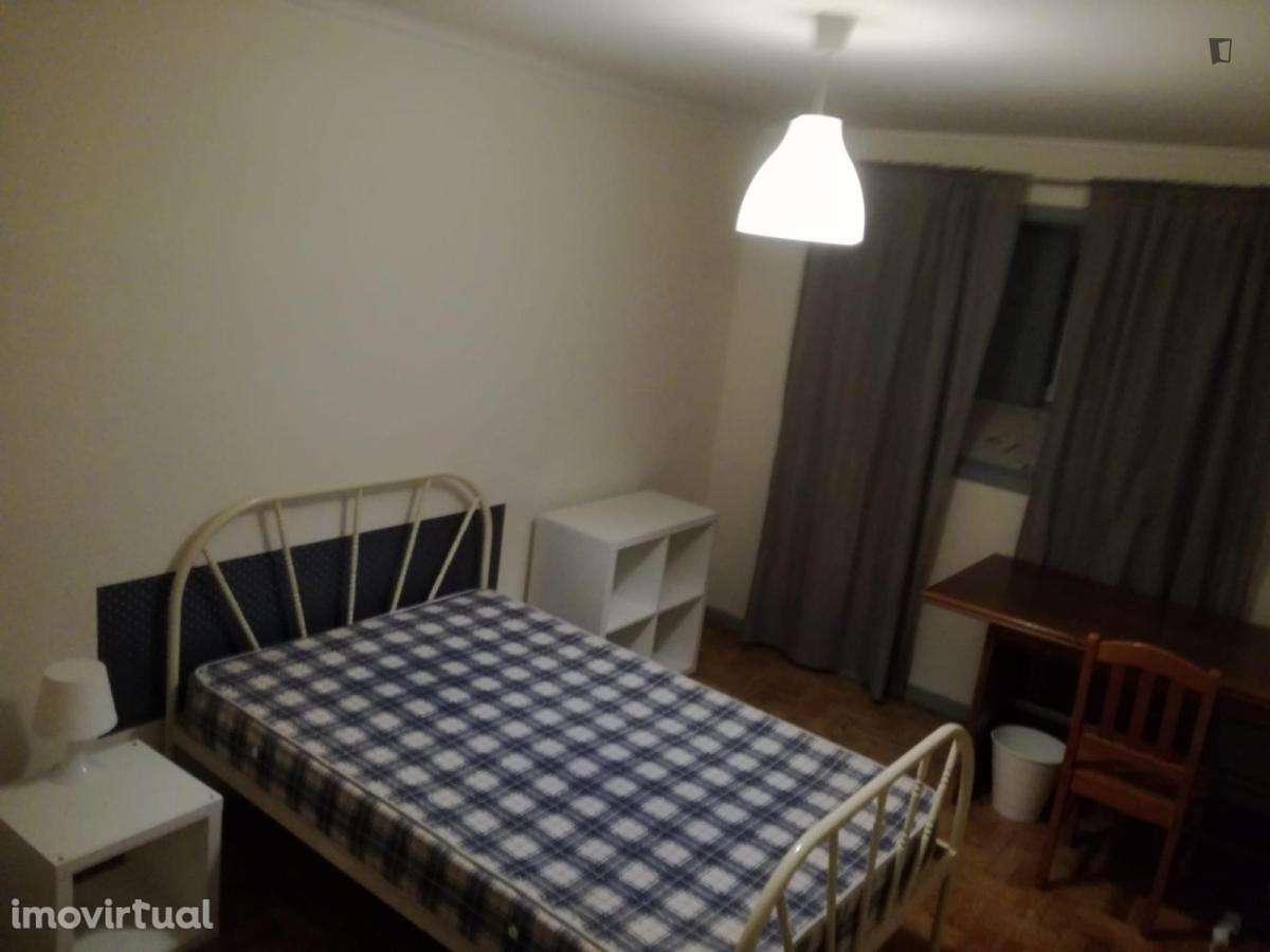 Quarto - localizado em  Coimbra - Grande imagem: 4/10