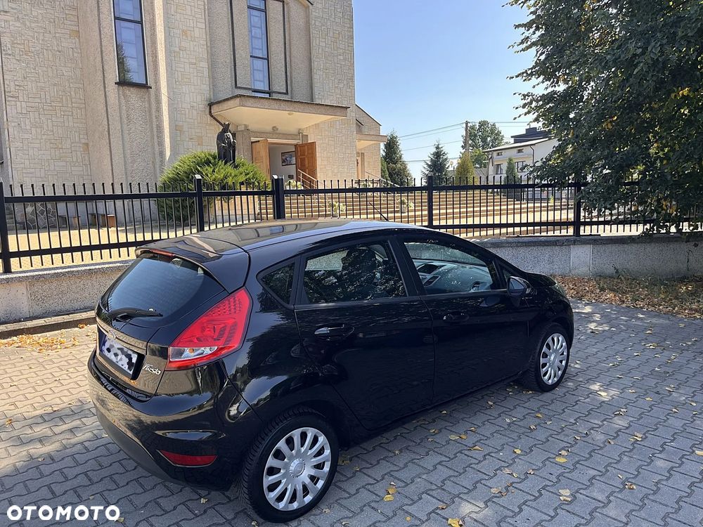 Ford Fiesta 1.25 Ambiente EU5 - 3