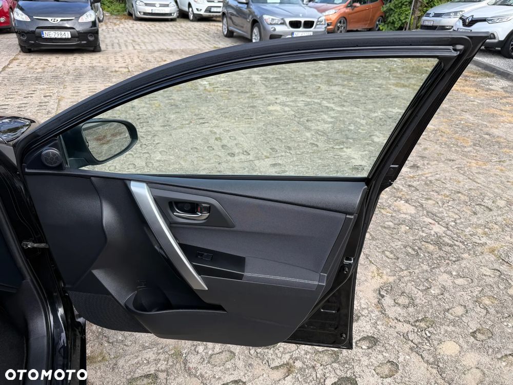 Toyota Auris - 31