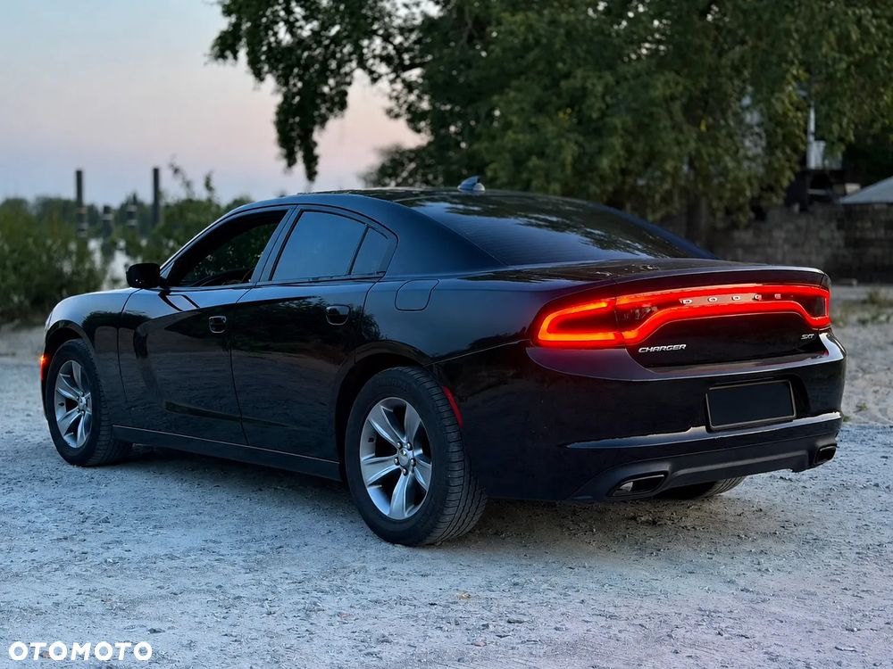 Dodge Charger - 7