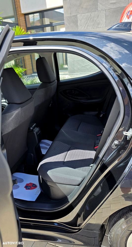 Toyota Yaris 1.5 VVT-i HSD Exclusive Style - 24