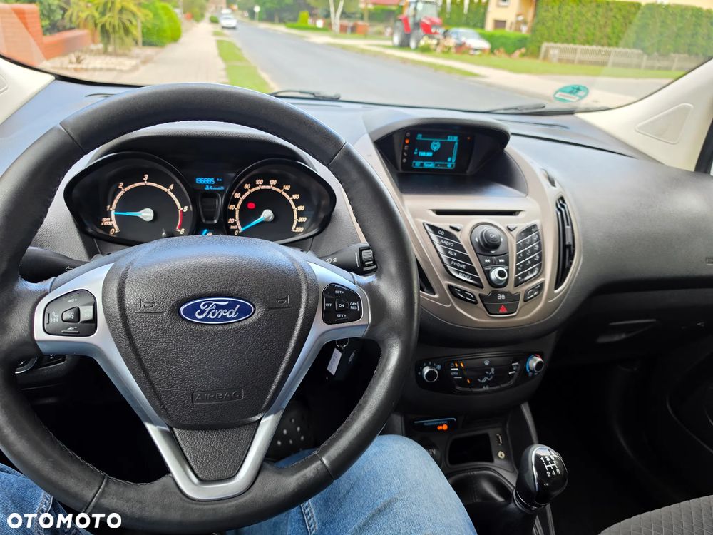 Ford Tourneo Courier 1.5 TDCi Trend - 6