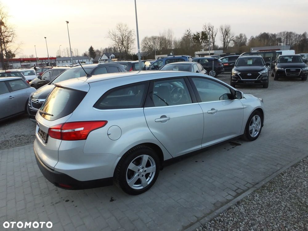 Ford Focus 1.5 TDCi DPF Start-Stopp-System Titanium - 11