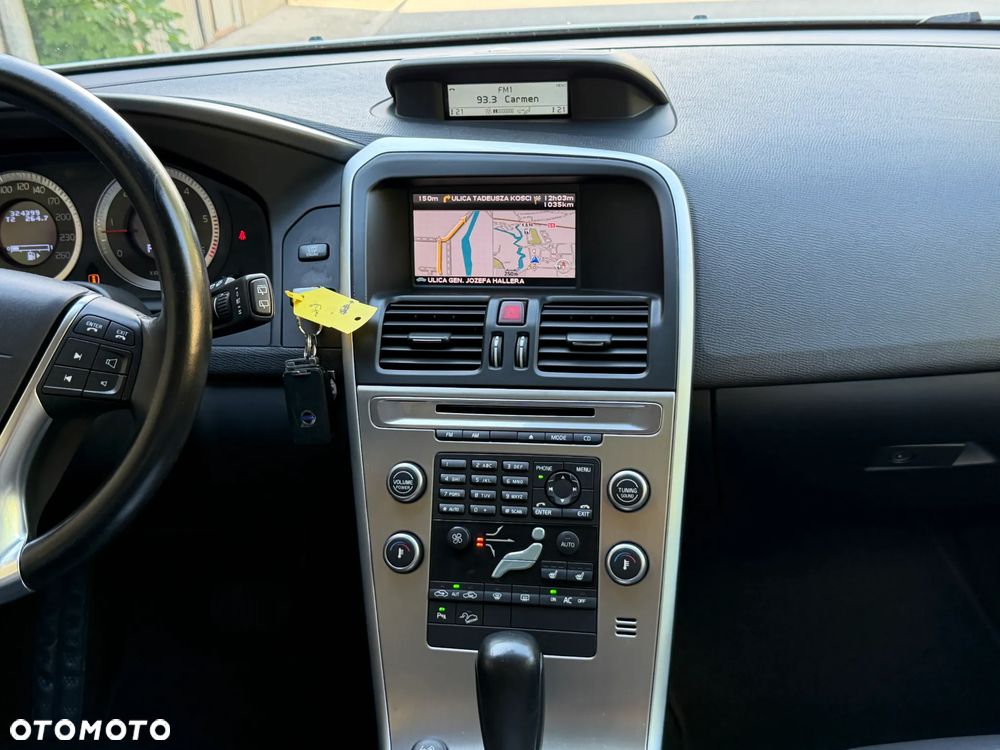 Volvo XC 60 D5 AWD Momentum - 24