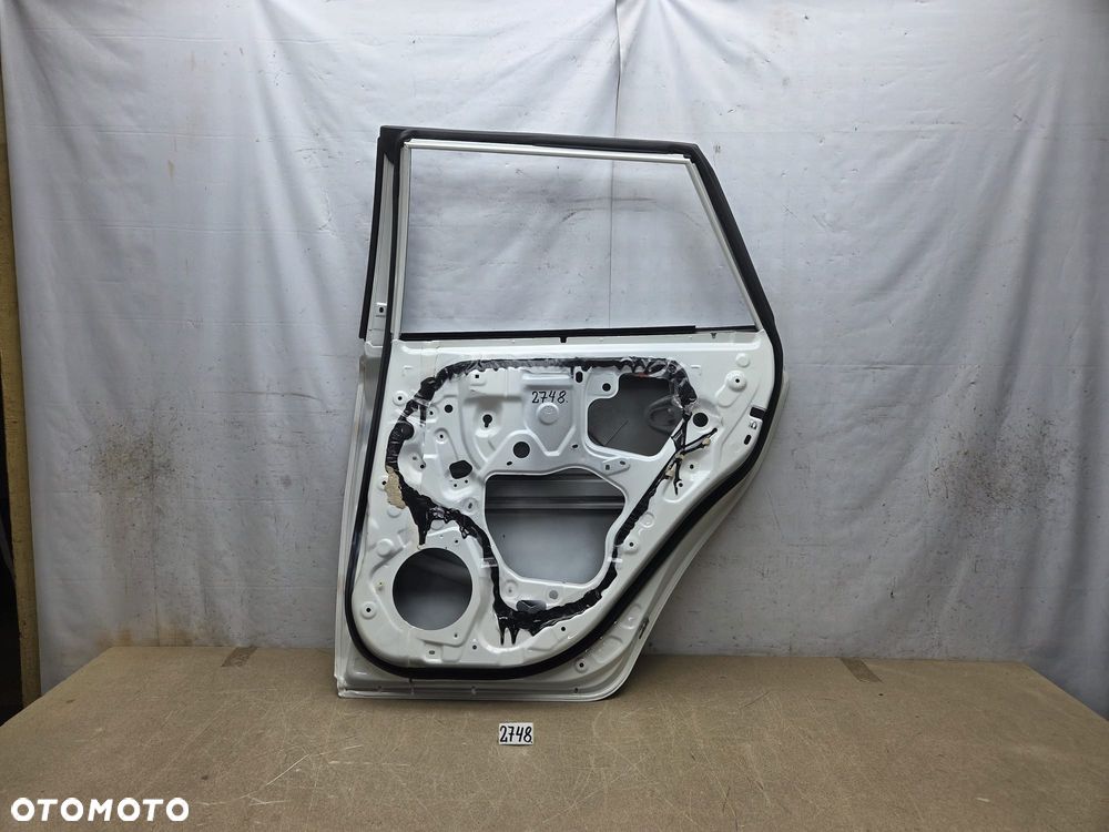 Toyota auris II 2 12-18r DRZWI PRAWY PRAWE TYŁ TYLNE - 5
