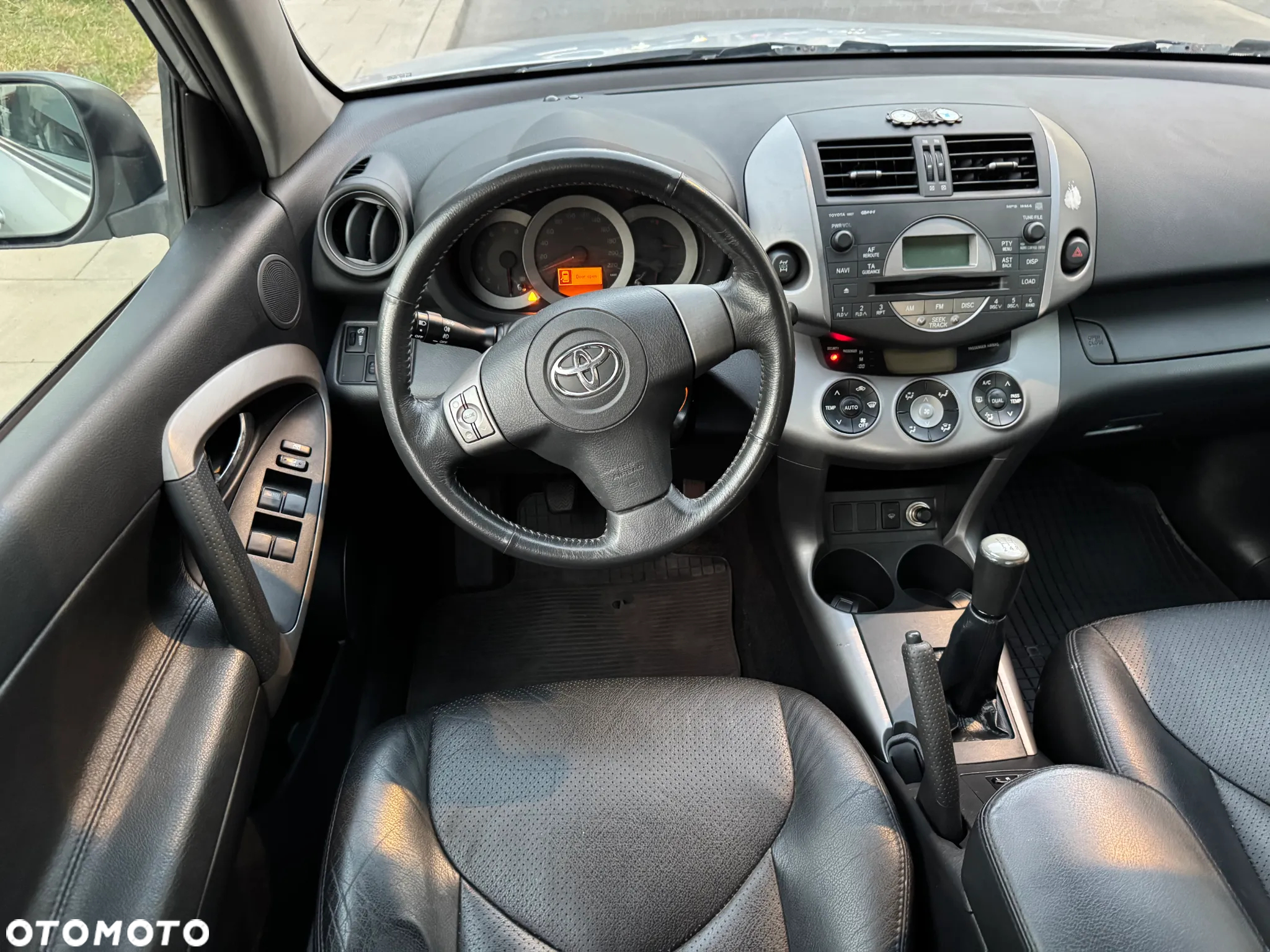 Toyota RAV4 2.0 VVT-i Sol - 18