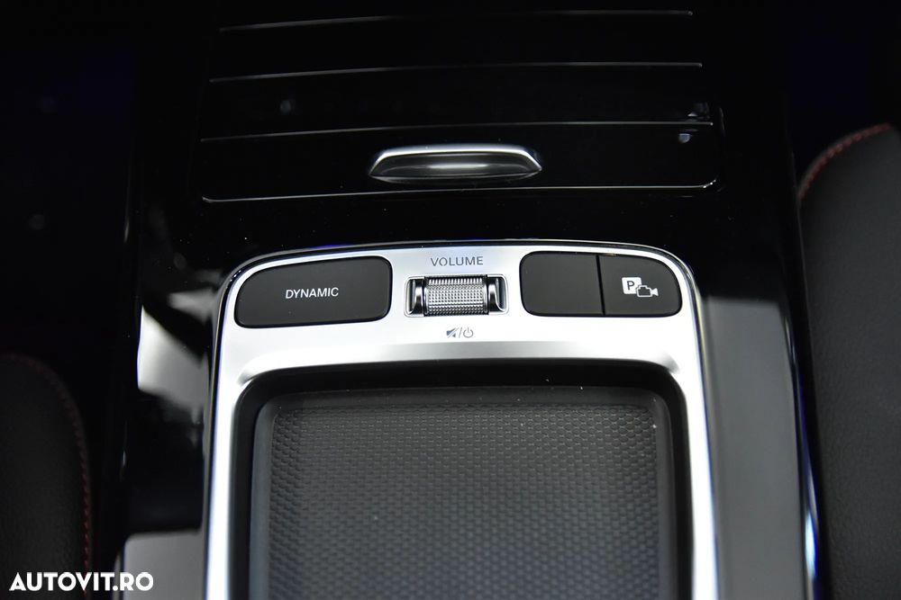 Mercedes-Benz A 220 d Sedan 8G-DCT AMG Line - 19