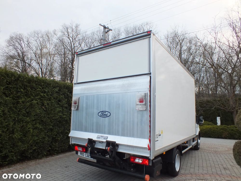 Ford Transit - 15