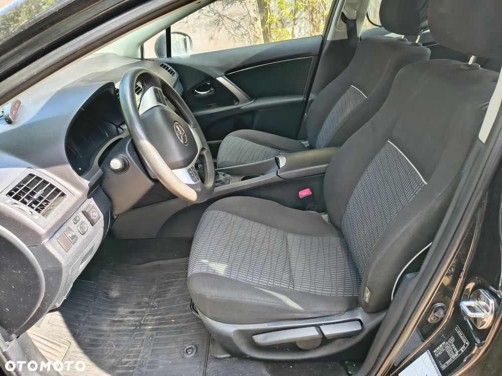 Toyota Avensis 1.8 Life - 11