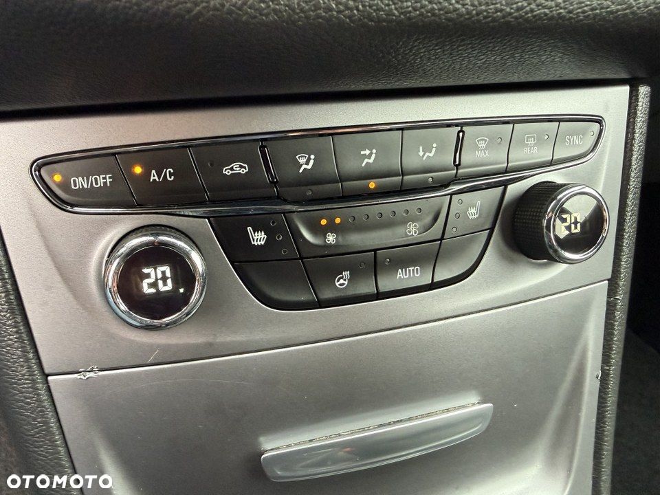Opel Astra 1.4 Turbo Innovation - 26