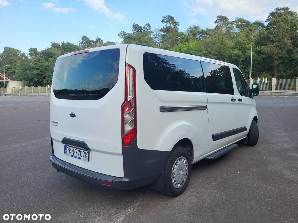 Ford Tourneo Custom - 4