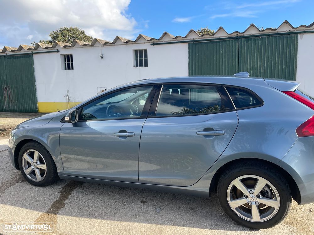 Volvo V40 2.0 D2 Kinetic - 3