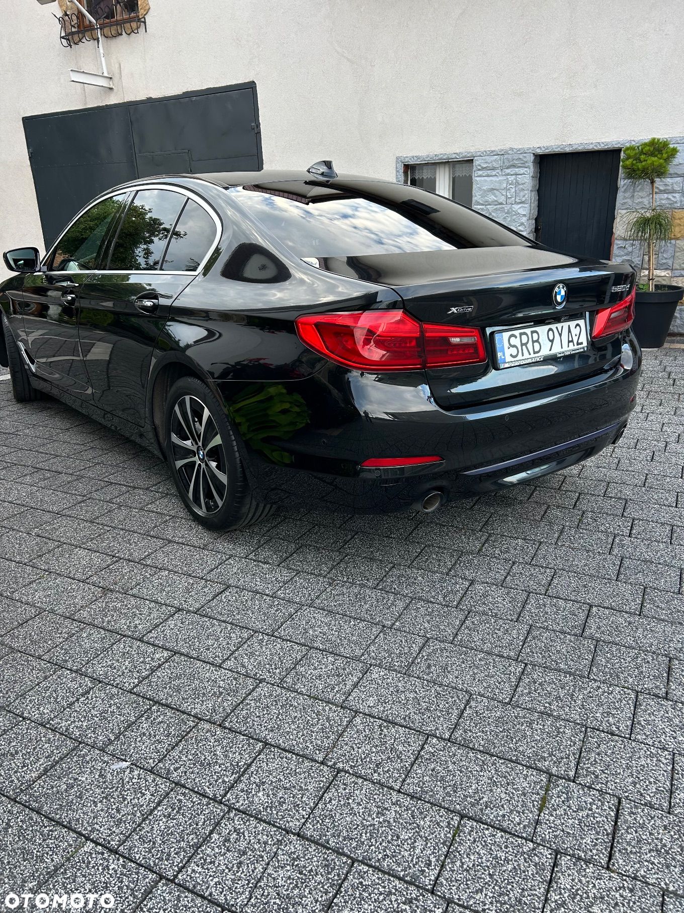 BMW Seria 5 520d xDrive - 1