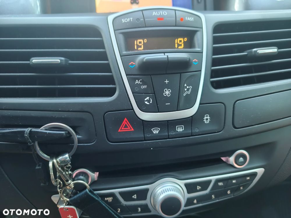 Renault Laguna 2.0 dCi Tech Run - 32