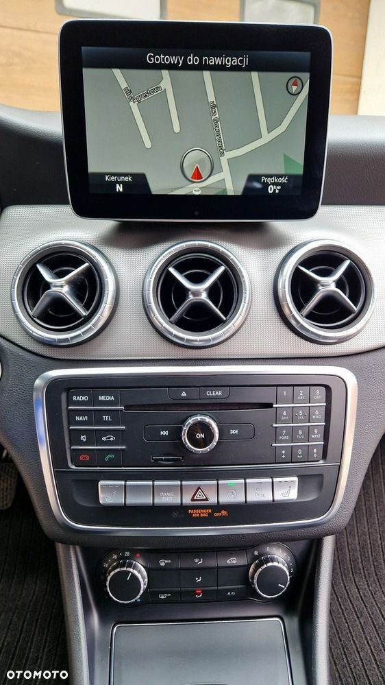 Mercedes-Benz CLA - 26