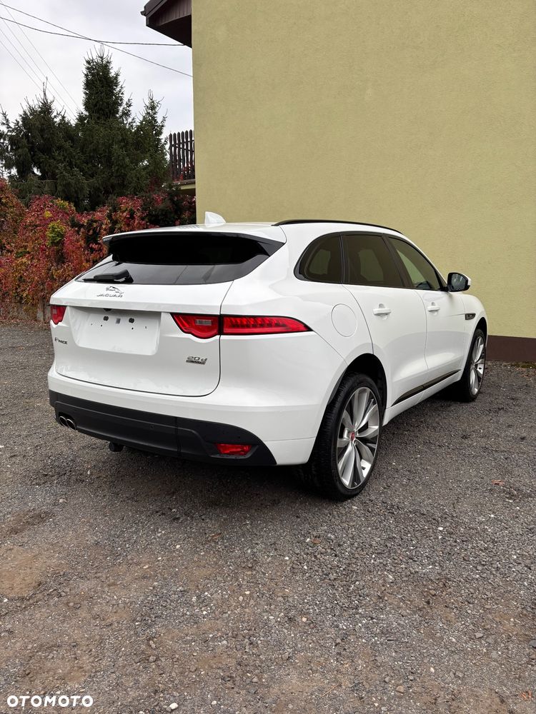 Jaguar F-Pace 2017 photo 5