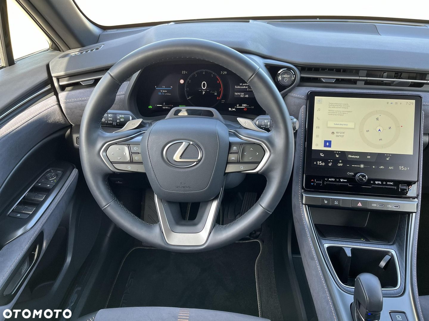 Lexus LBX - 12