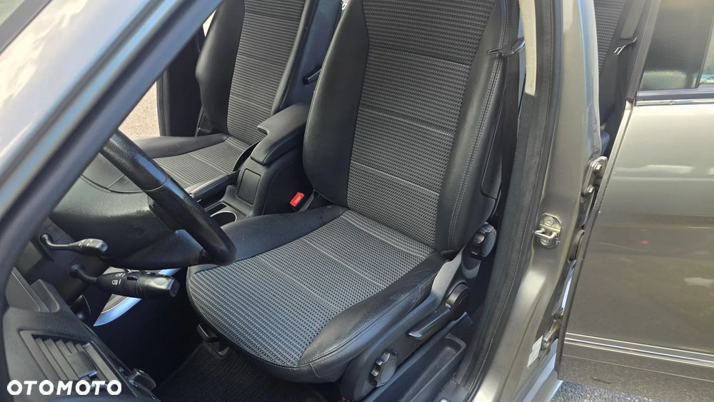Mercedes-Benz Klasa B 200 CDI Autotronic - 26