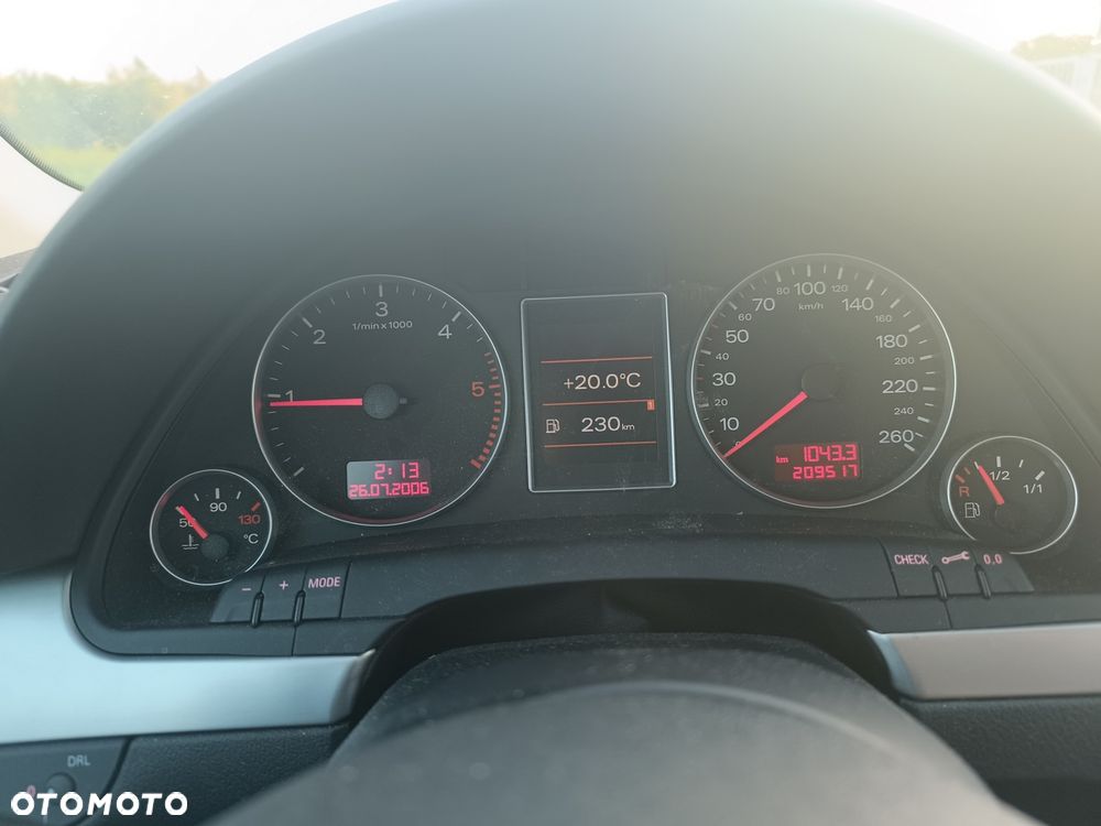 Audi A4 Limousine 2.0 TDI - 9