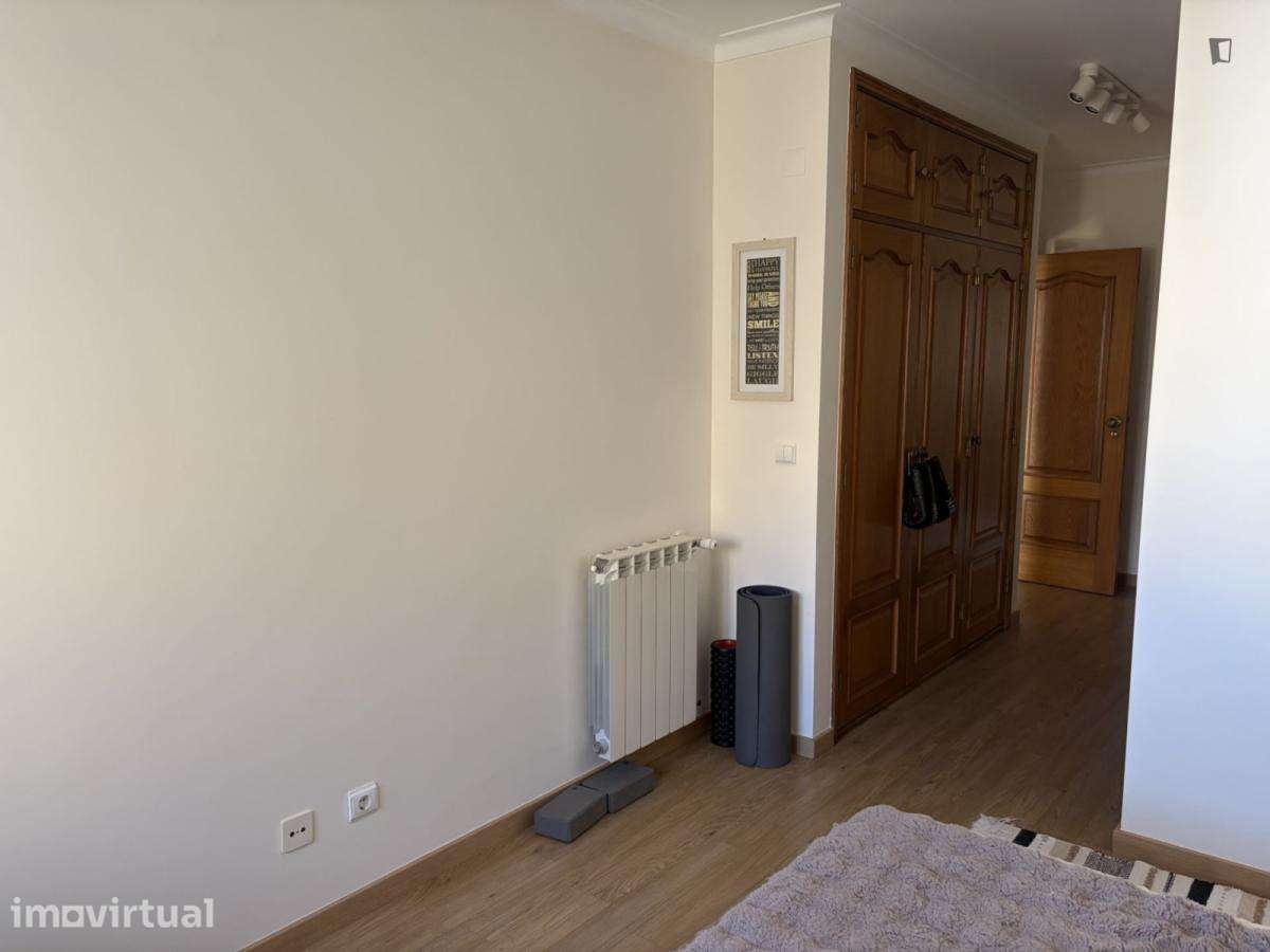 Quarto - localizado em Mafra - Grande imagem: 4/10