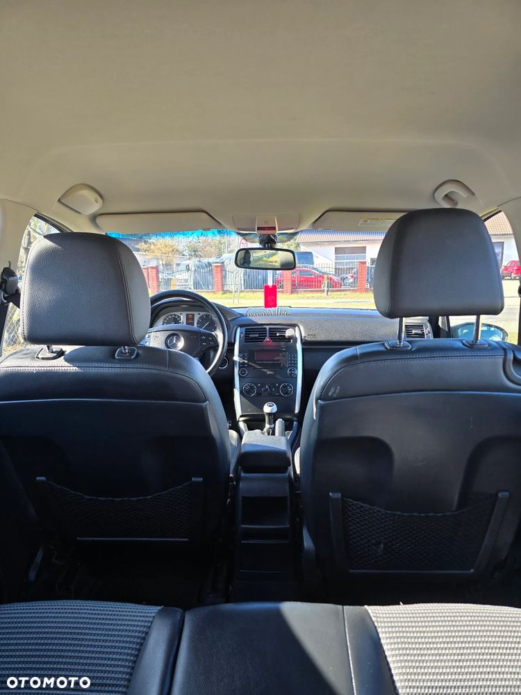 Mercedes-Benz Klasa B 200 Special Edition - 17