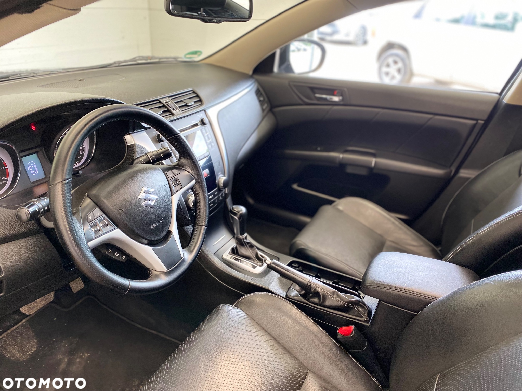 Suzuki Kizashi 2.4 Sport 4WD CVT - 9