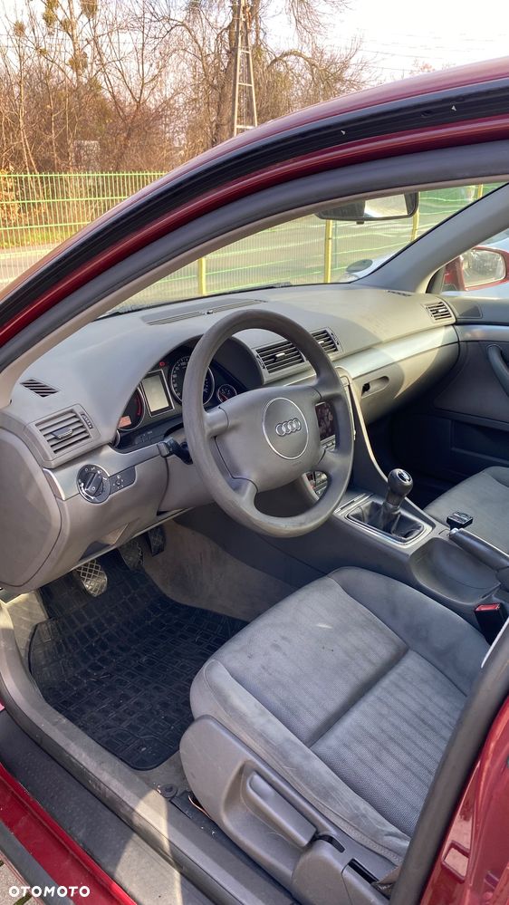 Audi A4 Limousine - 5