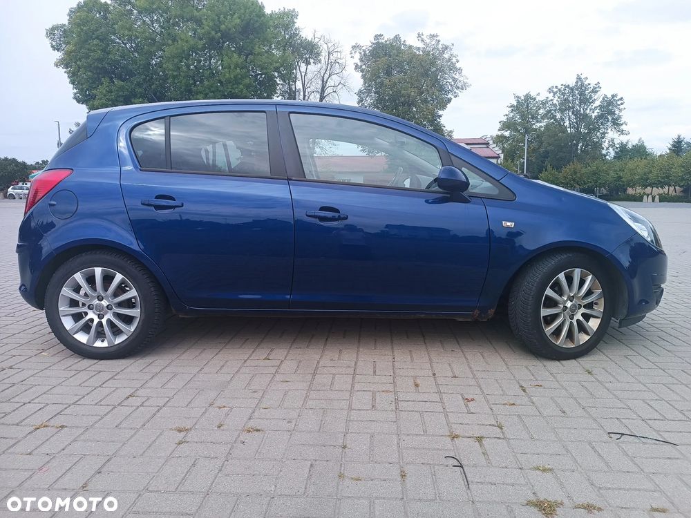 Opel Corsa 1.4 16V Cosmo - 6
