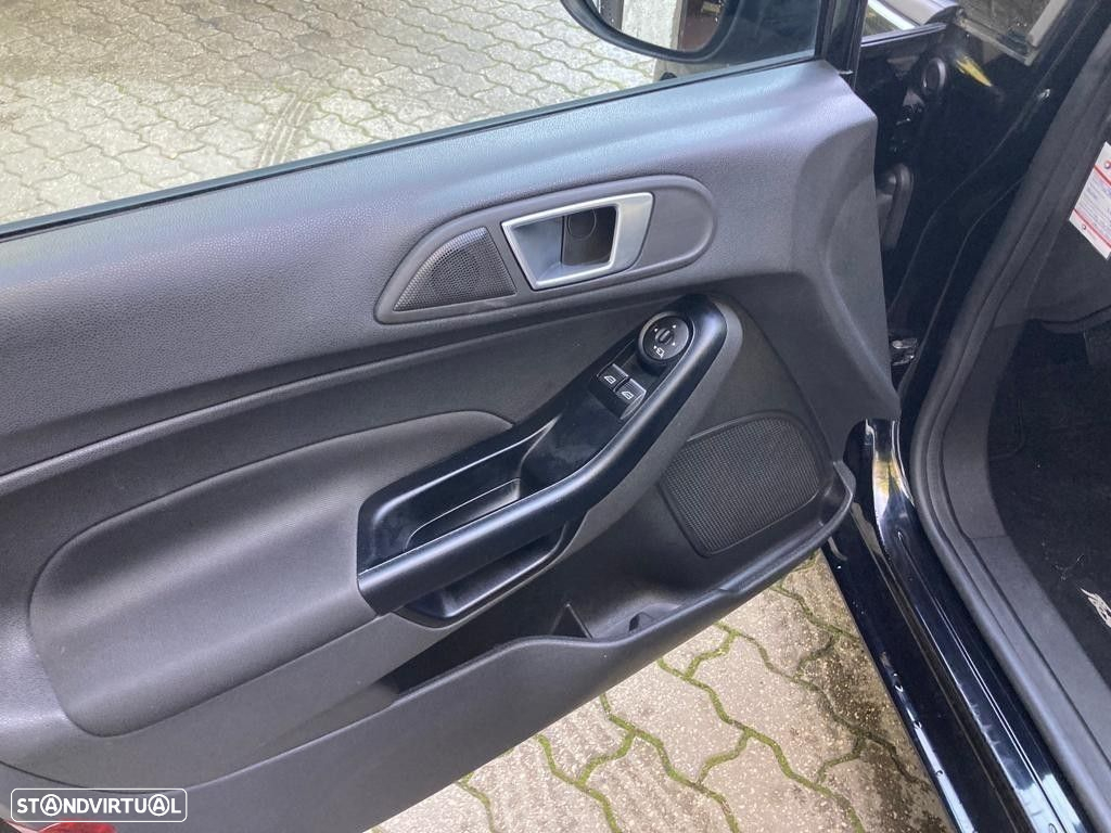 Ford Fiesta 1.5 TDCi Titanium - 5