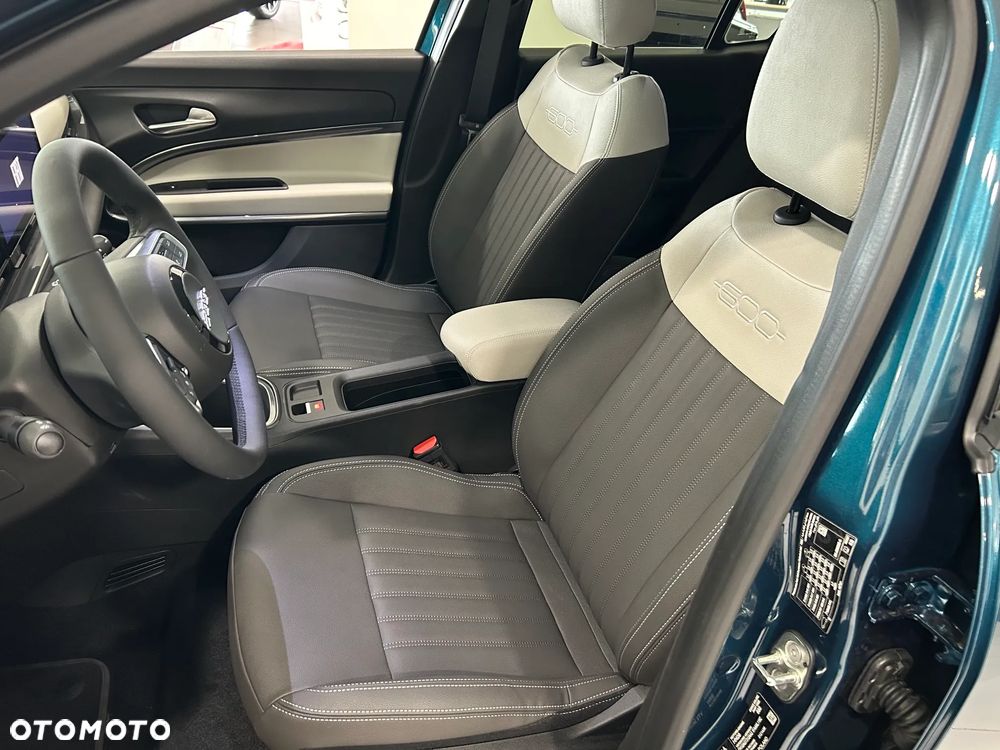 Fiat 600 1.2 Turbo La Prima eDCT - 6