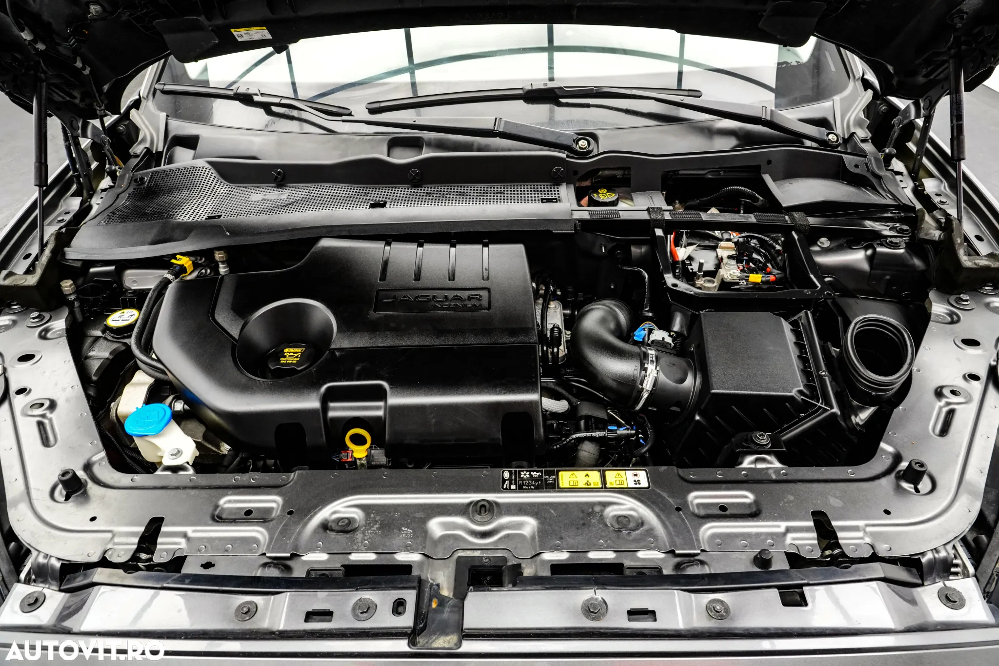 Jaguar E-Pace D150 AWD S - 25