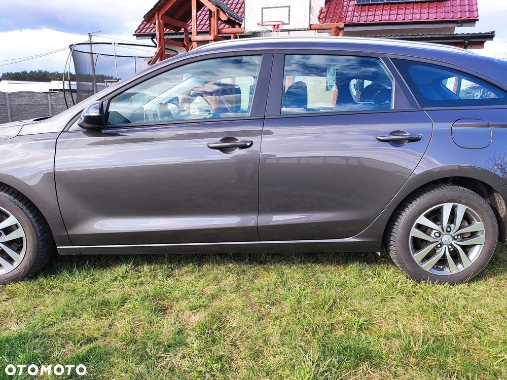 Hyundai i30 1.0 T-GDI Classic + - 6