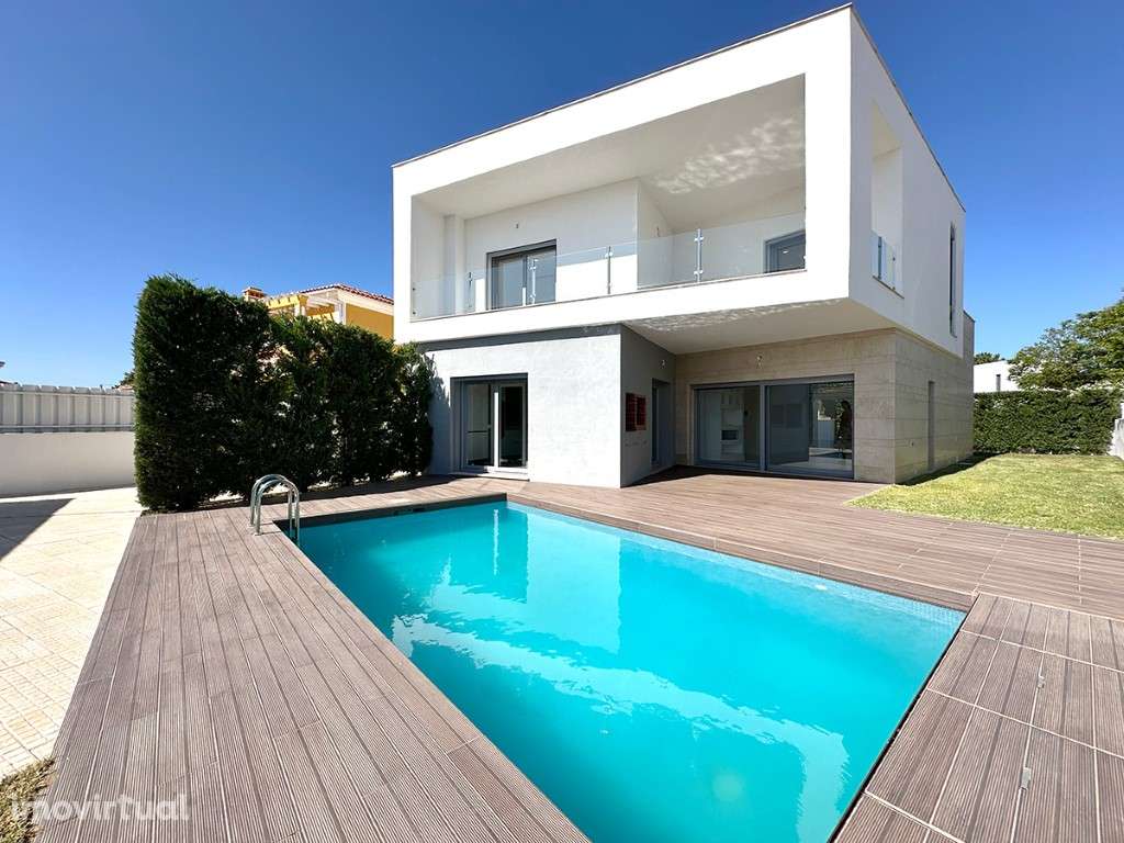 Moradia T4 à venda em Azeitão, situada na prestigiada zona de Vila ... - Grande imagem: 3/60