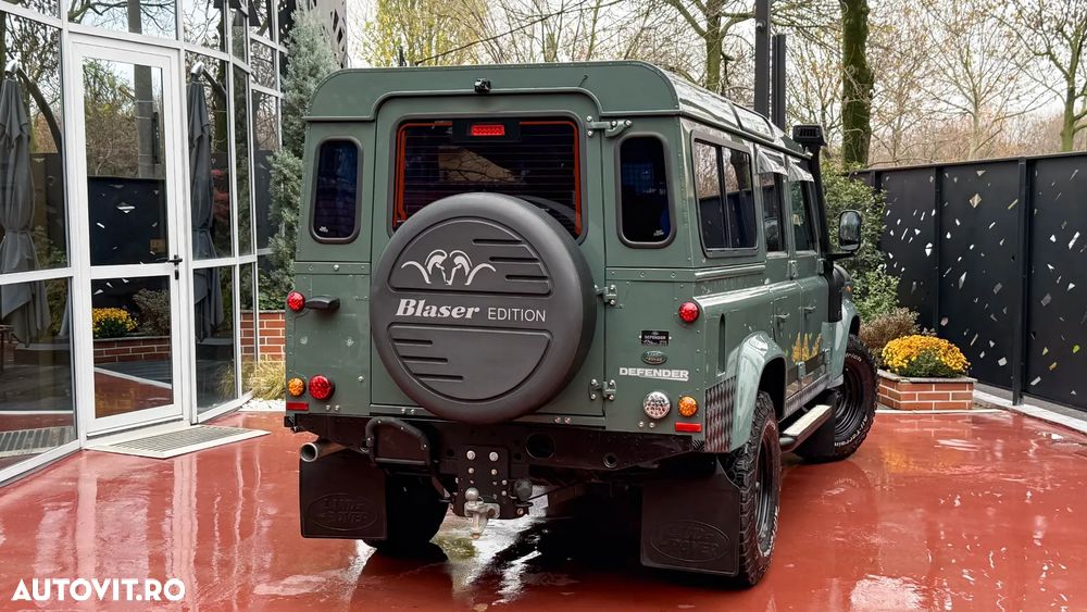 Land Rover Defender - 23