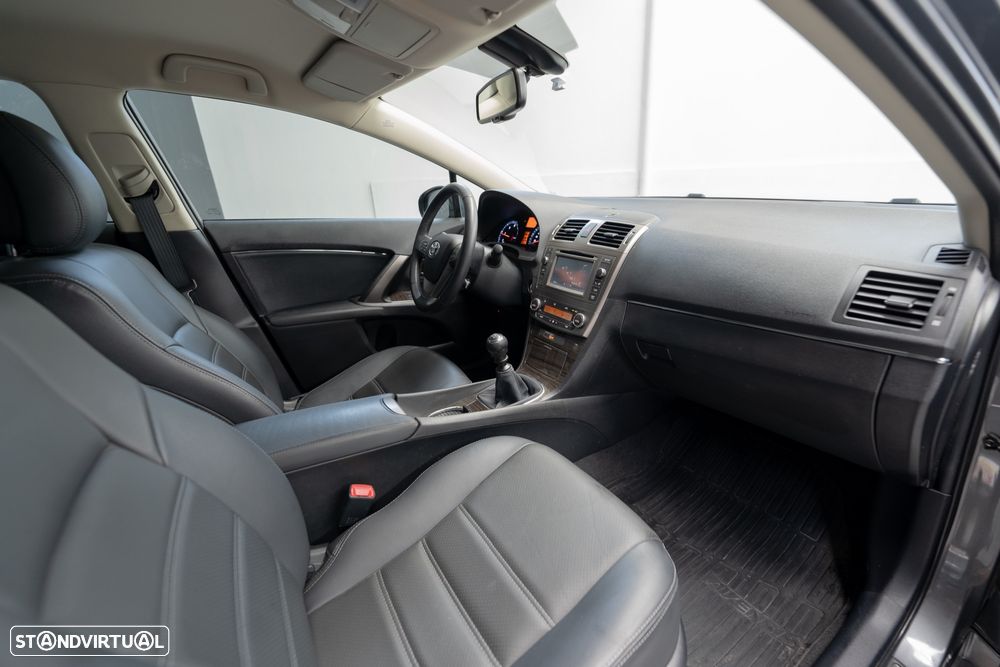 Toyota Avensis SD 2.0 D-4D Exclusive +Navi - 6