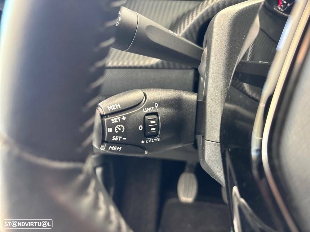 Peugeot 2008 1.2 PureTech Style - 16