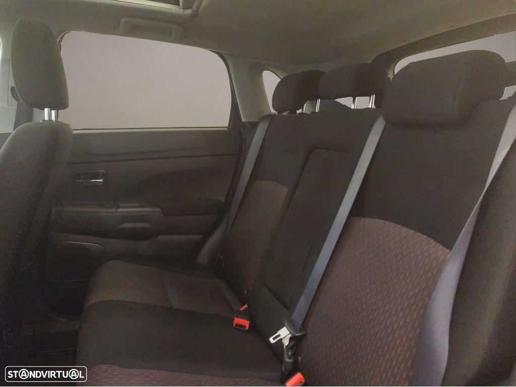Mitsubishi ASX 1.6 MIVEC Intense Connect Edition - 14