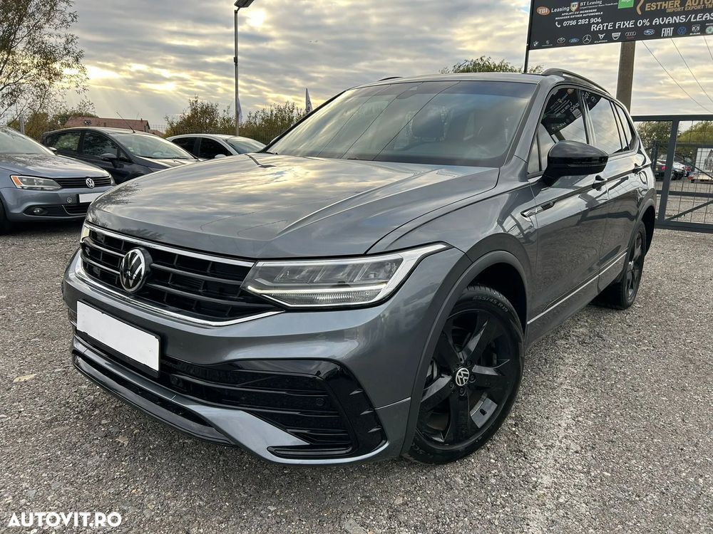 Volkswagen Tiguan - 1