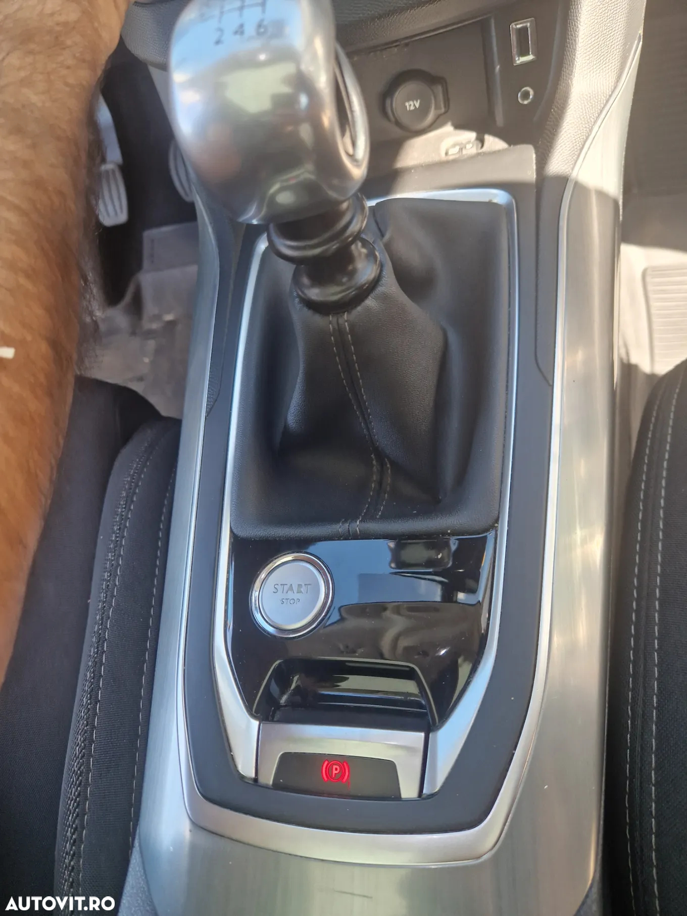 Peugeot 308 1.2 L PureTech Turbo Access - 11