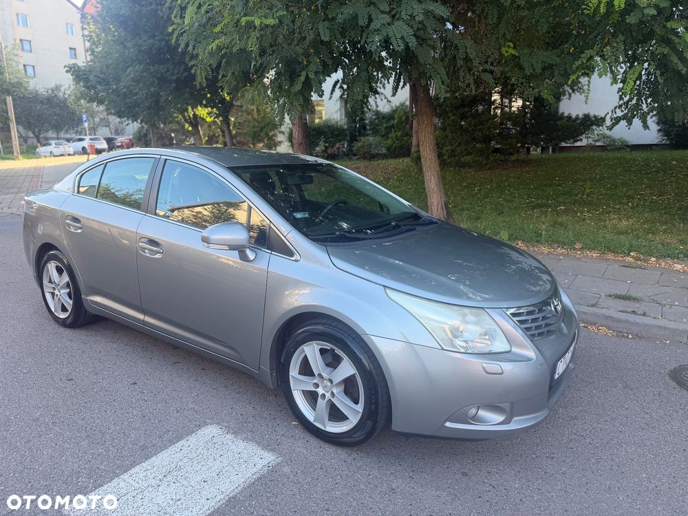 Toyota Avensis 1.6 Sol - 3
