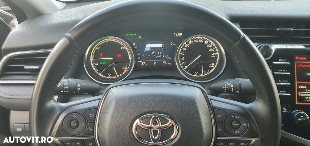 Toyota Camry 2.5 Exclusive - 27