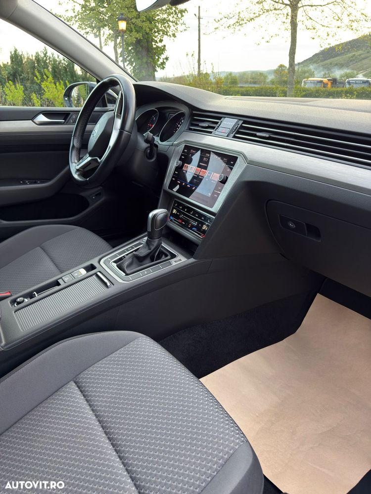 Volkswagen Passat 2.0 TDI DSG Advance - 8