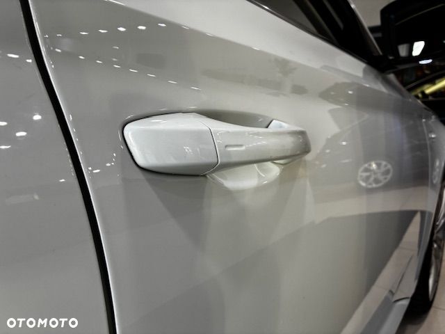 Skoda Superb 2.0 TDI L&K DSG - 34