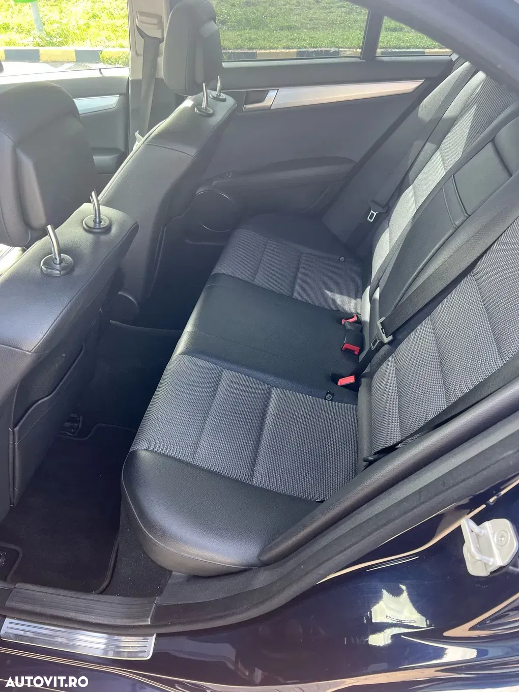 Mercedes-Benz C 200 T (BlueEFFICIENCY) 7G-TRONIC Avantgarde - 9